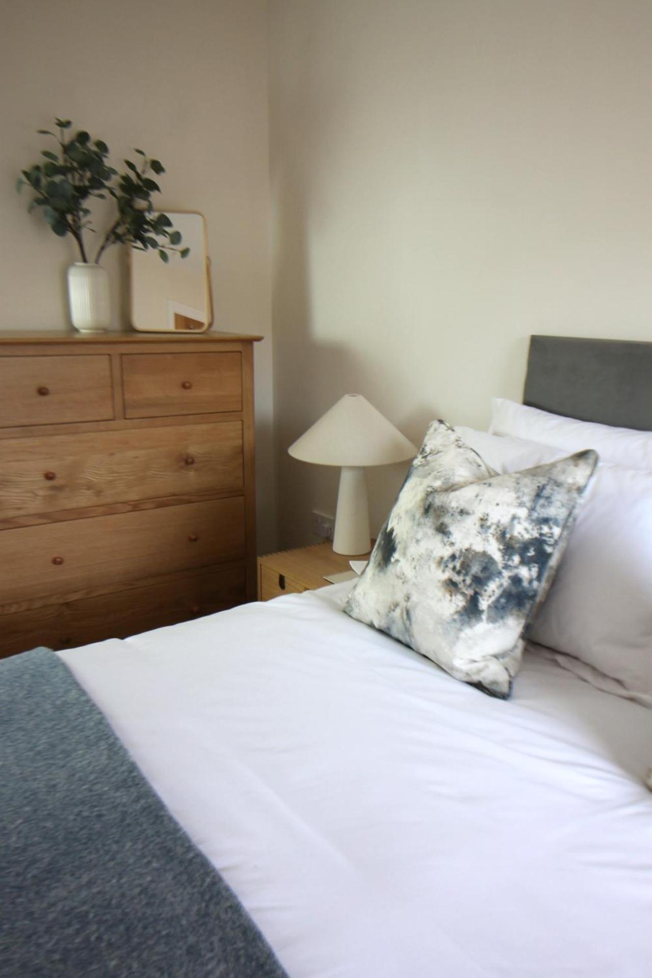 Apartment Island View - Spacious Two Bedroom With Sea Views