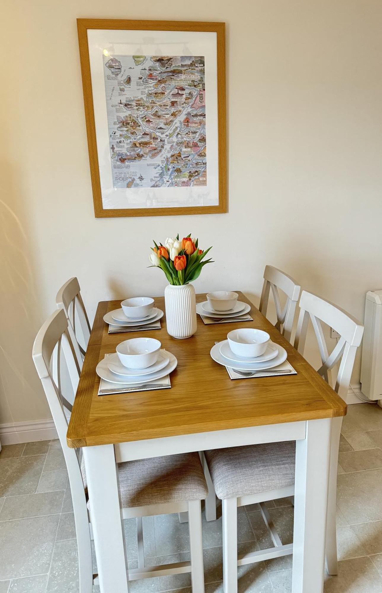 Island View - Spacious Two Bedroom With Sea Views *