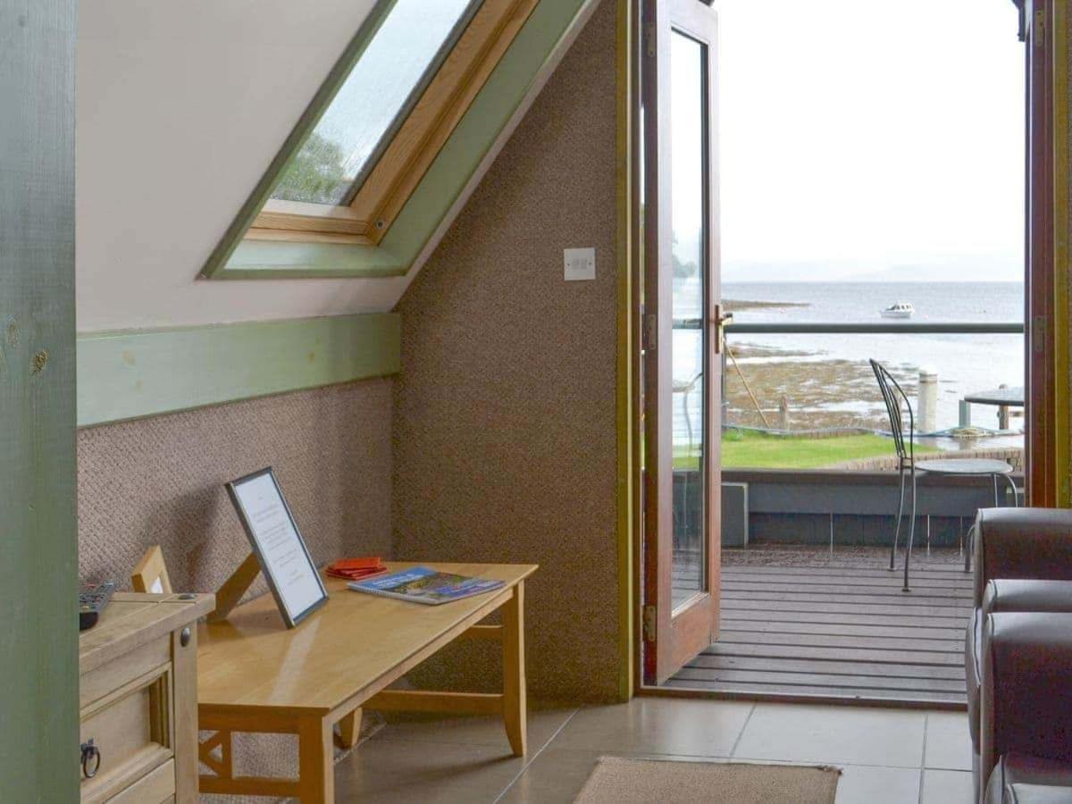 Dundonald Landing Lochside *