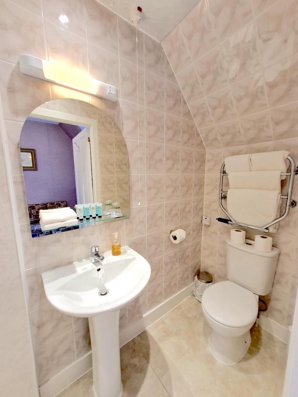 Guest house Corriemar House 3*