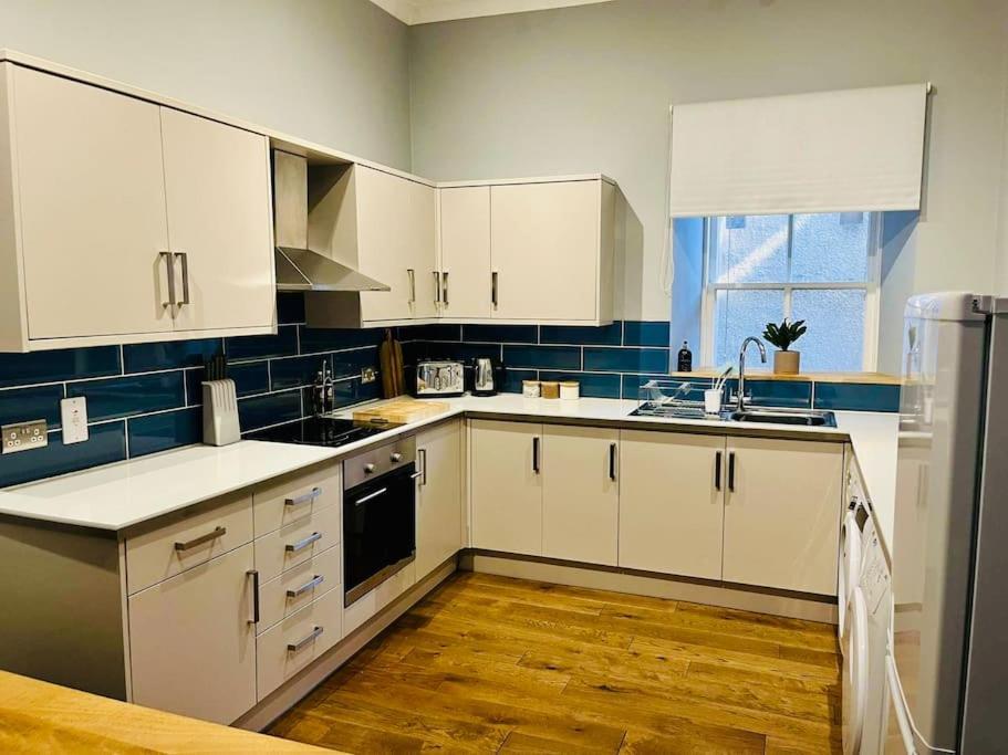 Beautiful Spacious In Town Centre