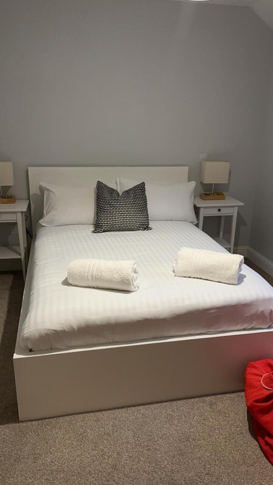 Lorne Apartment *