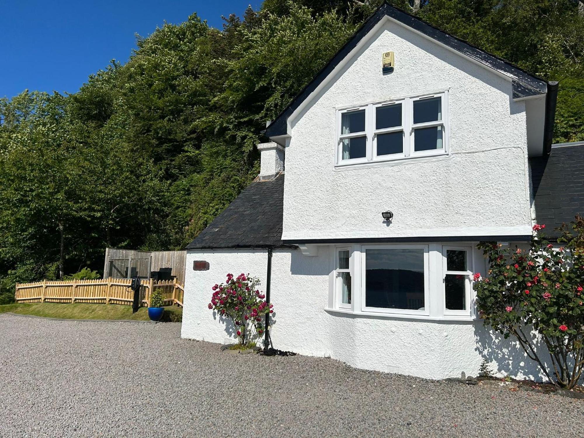 Craigneuk Near Oban, Stunning With Sea Views Holiday home