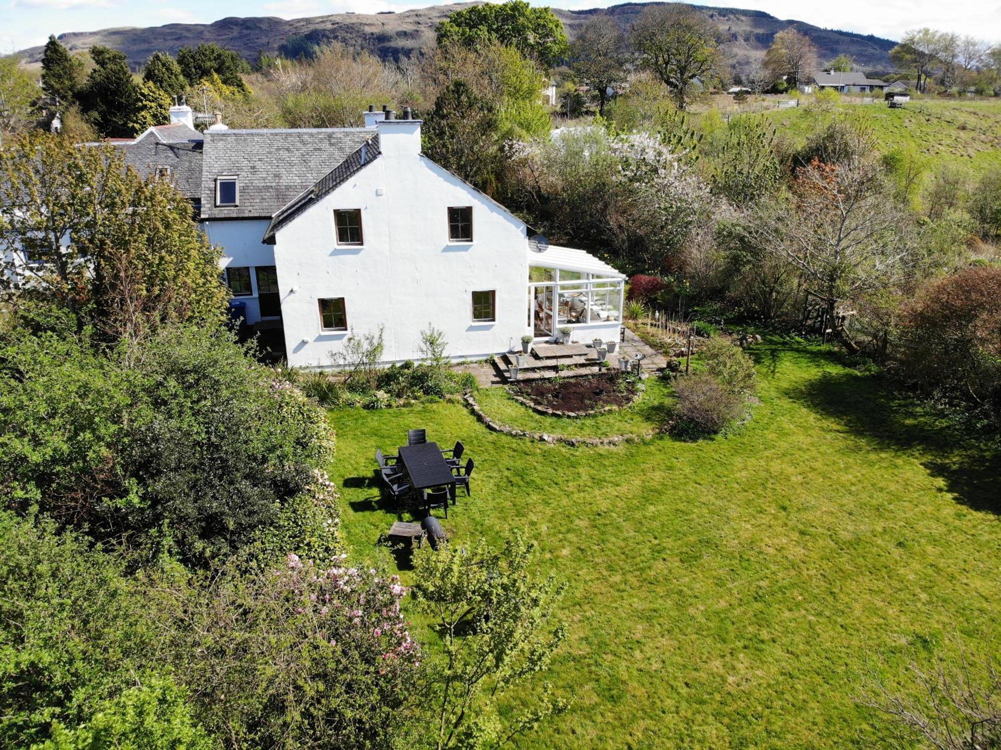 Holiday home Kintaline-spacious Private Well Equipped On Small Farm, Close To Beach, Woods