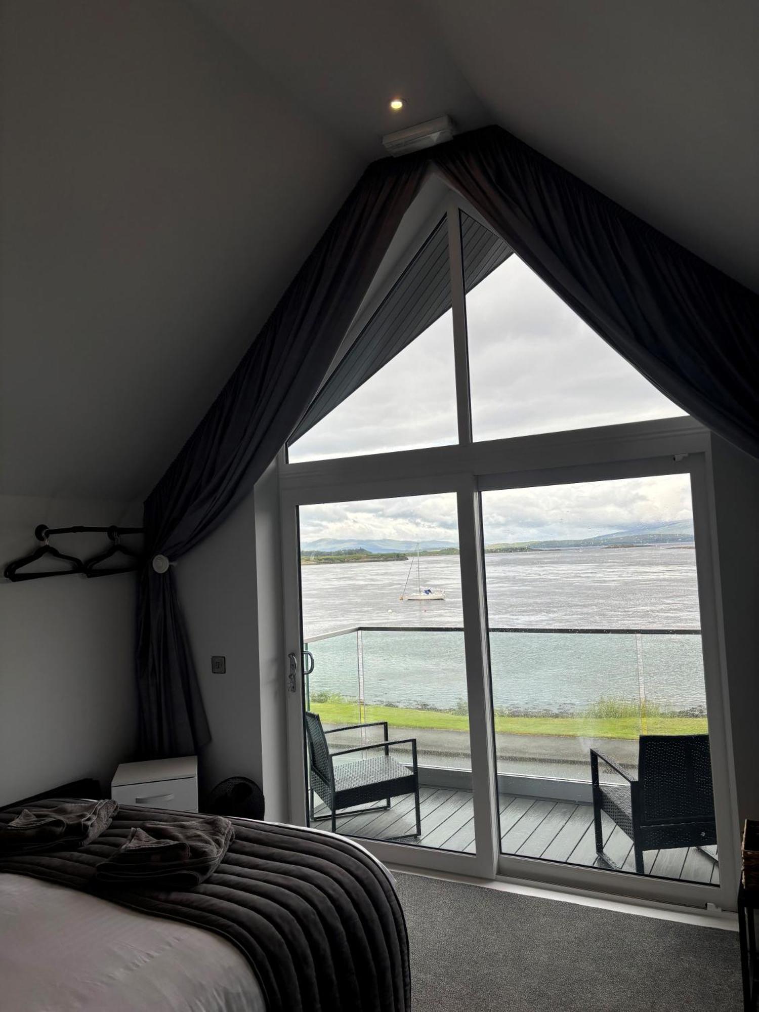 Oyster Connel Hotel 4*