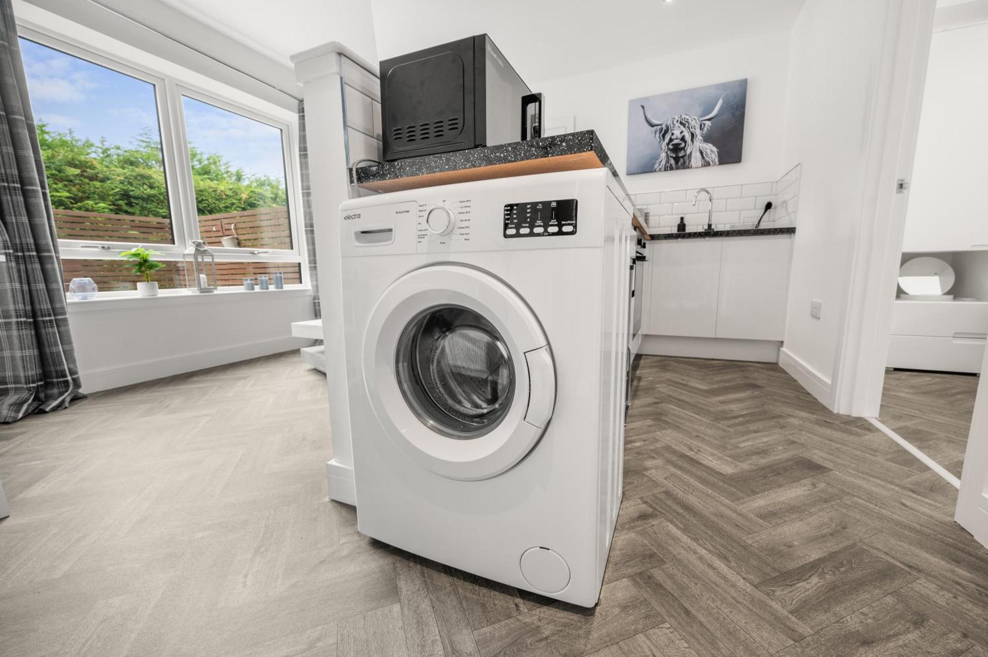 Apartment Beautiful 1 Bedroom With Private Patio And Free Parking