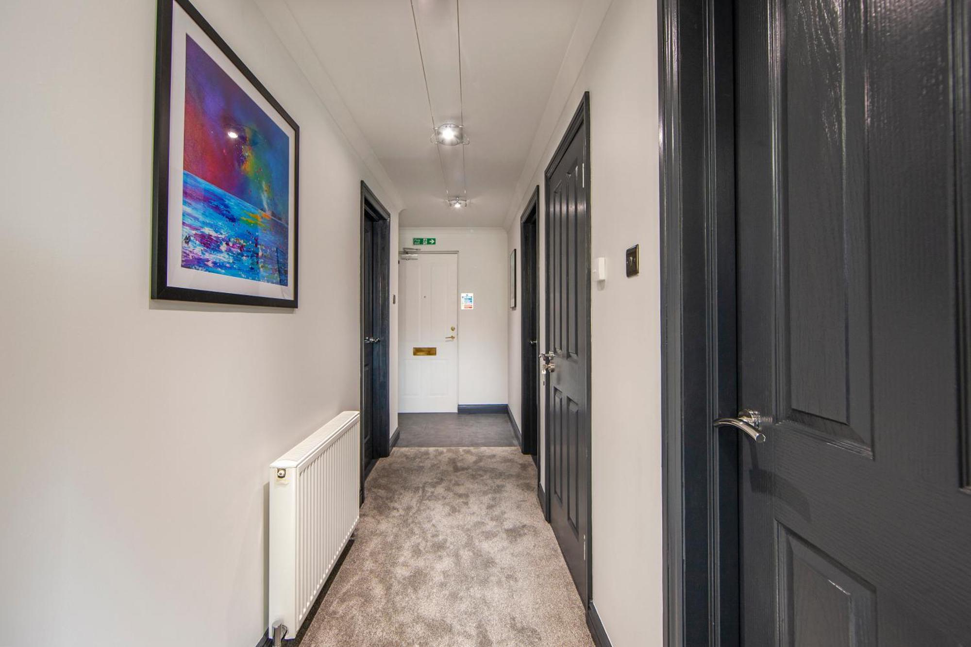Exceptional 2bd With Bay Views - Next To Ferry Terminal & Train Station