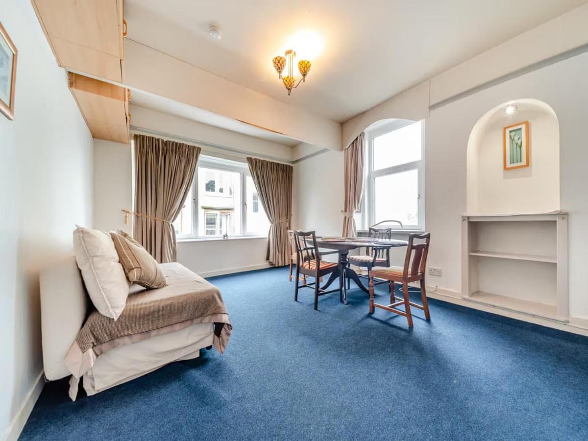 Bay View Apartment