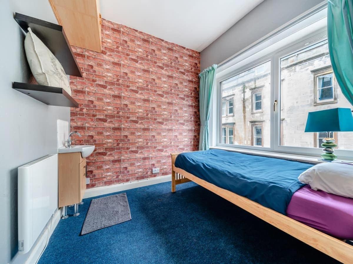 Bay View Apartment *