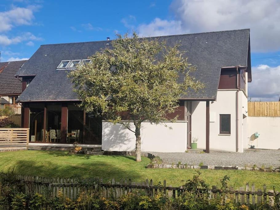 Stylish House In Quiet Village Nr Holiday home Oban