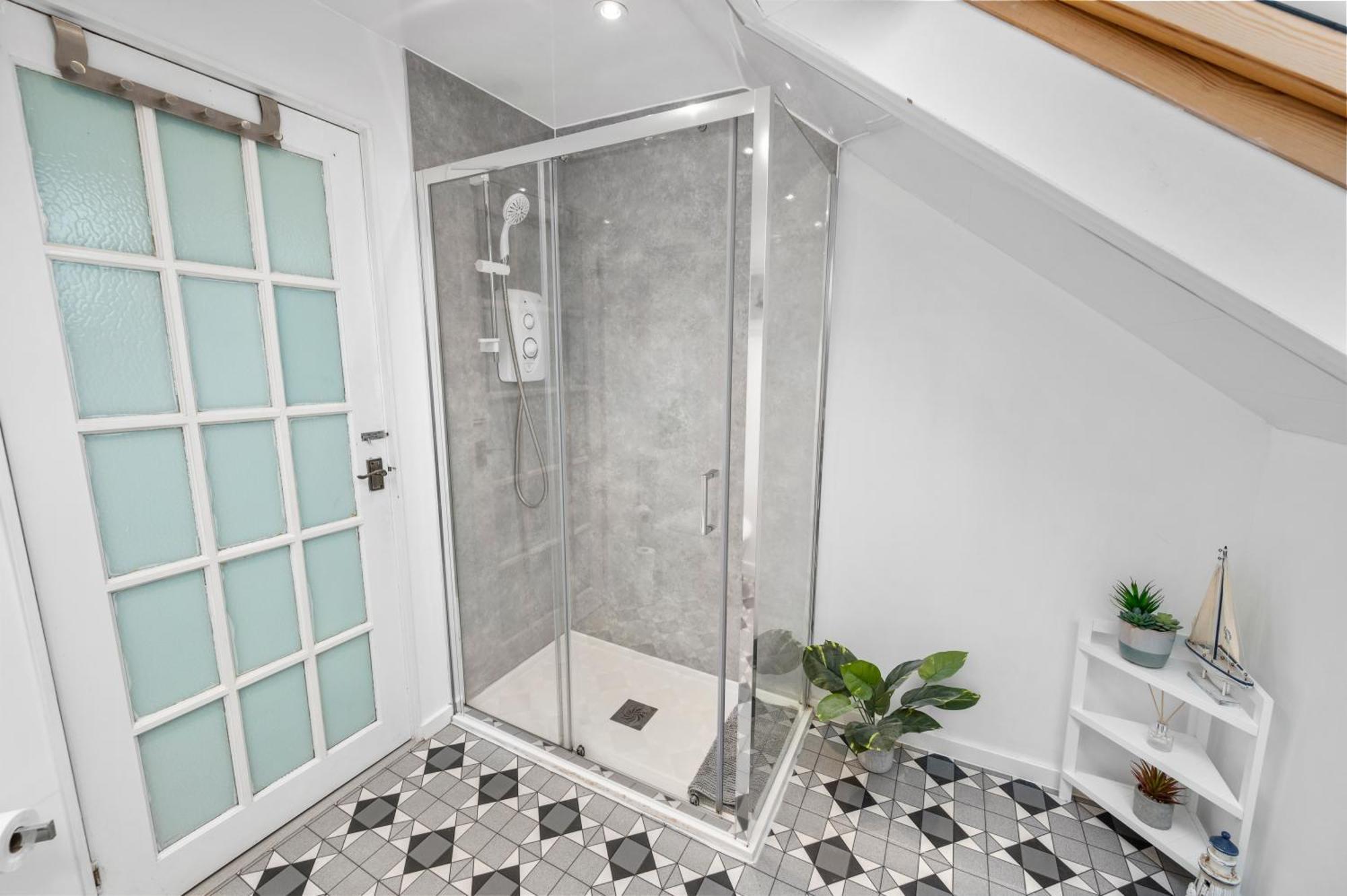 Beautiful 2br With Mccaigs Tower Views * Oban