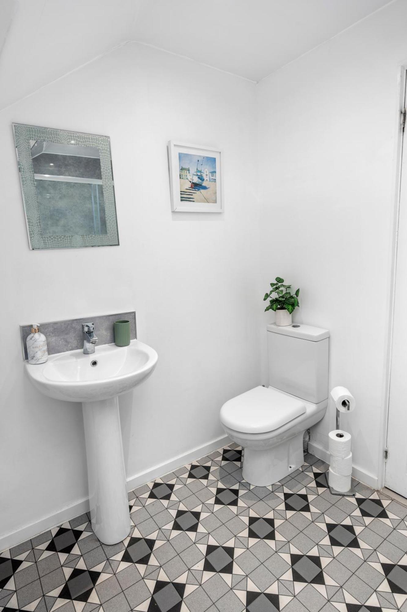 Apartment Beautiful 2br With Mccaigs Tower Views