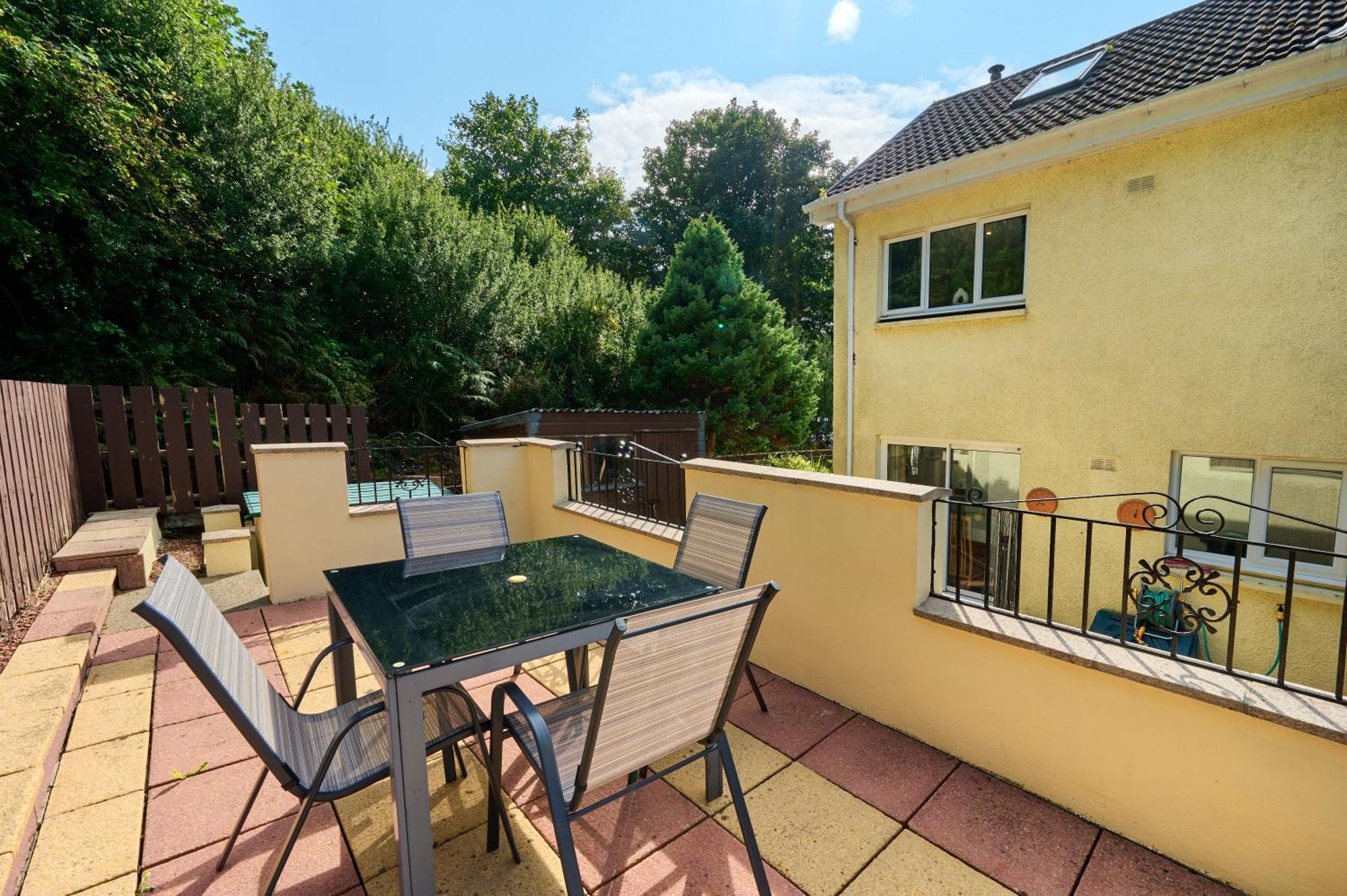 Holiday home Charming 2bd House - Parking & Garden In Oban