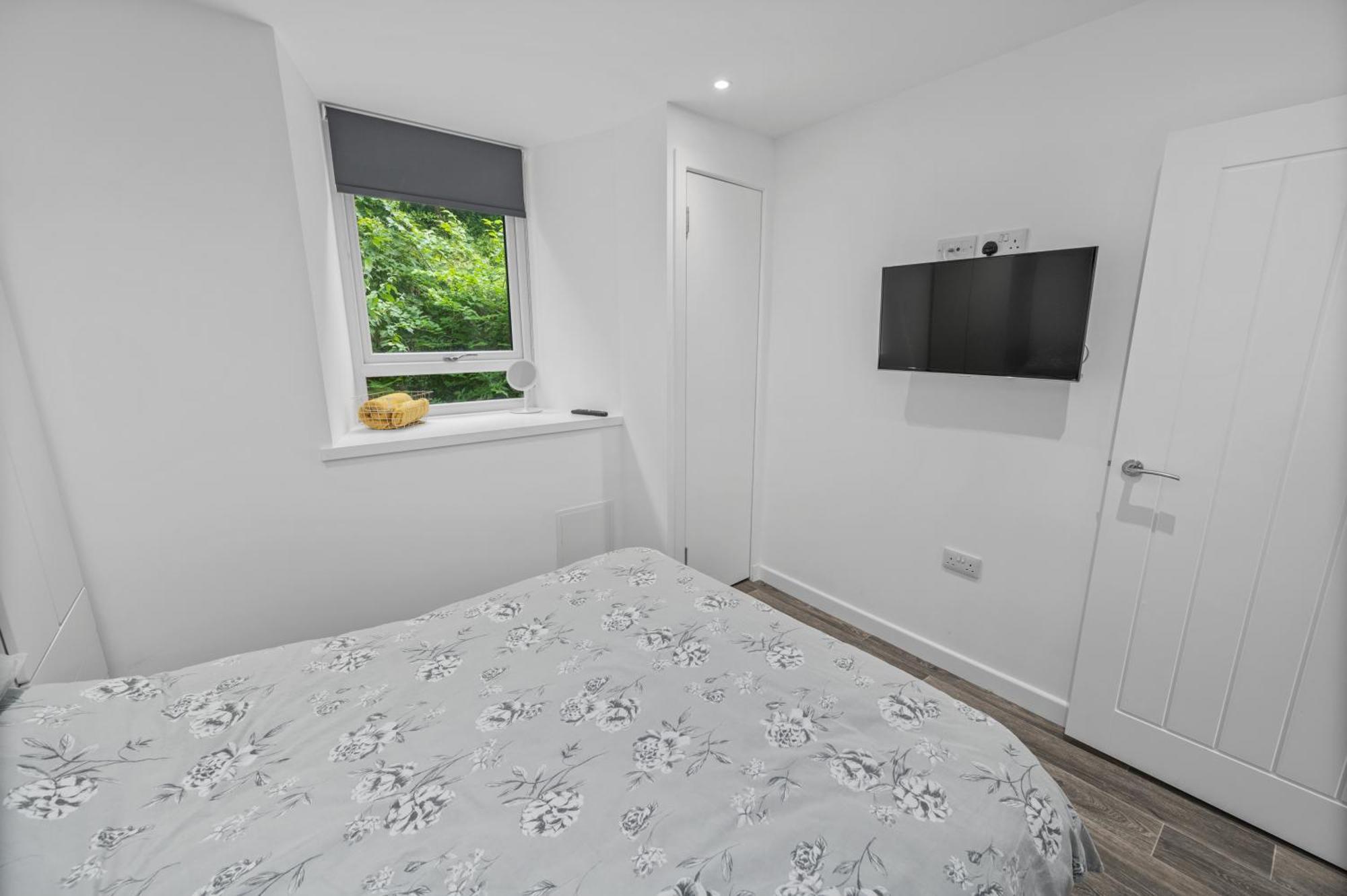 Apartment Newly Renovated 2br In - Walk To Waterfront *