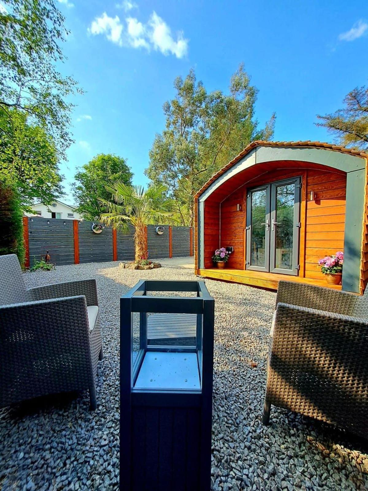 Pod At Lonan Drive Chalet *