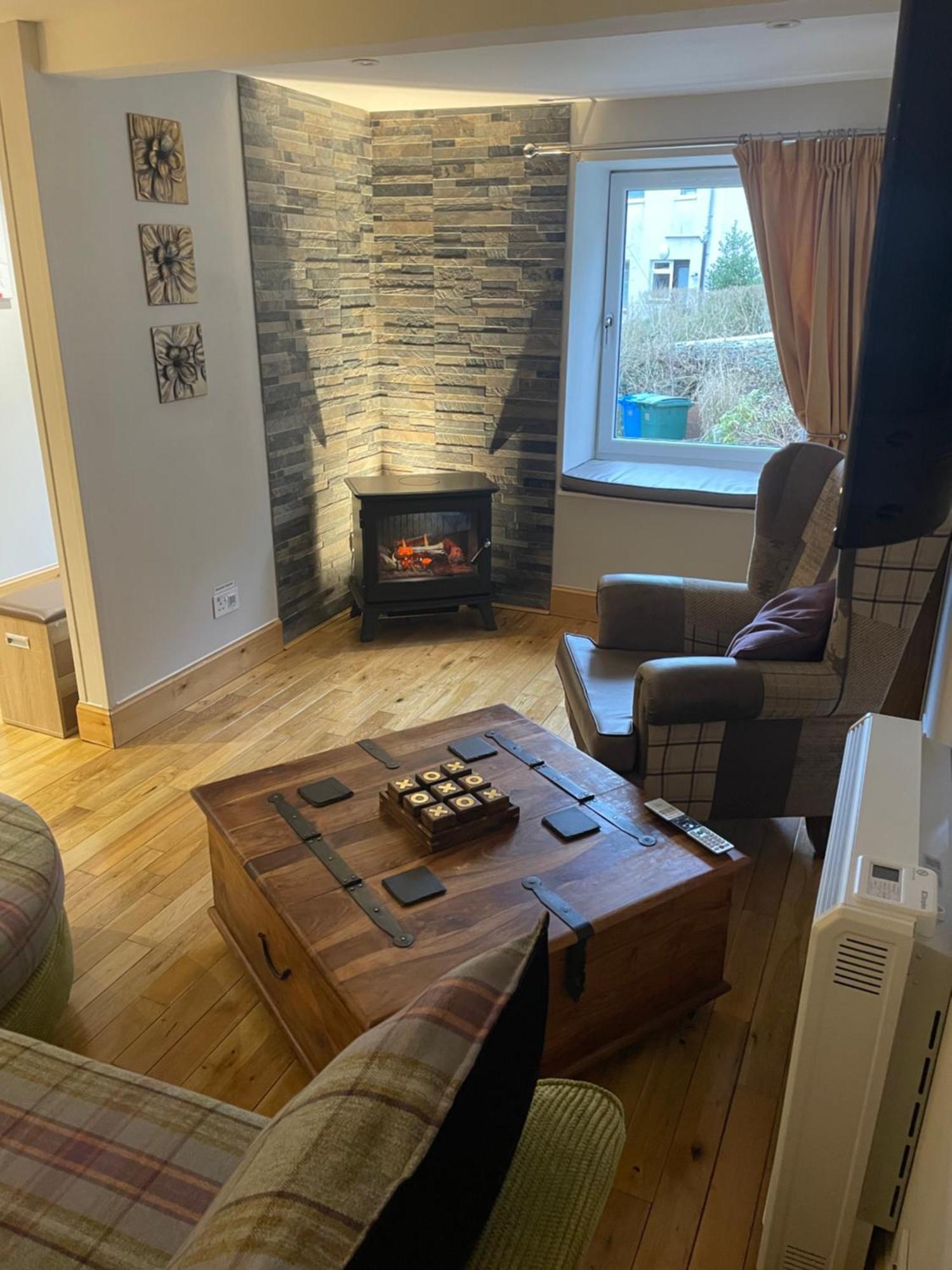 The Mews 2 Bedroom With Private Parking Apartment Oban