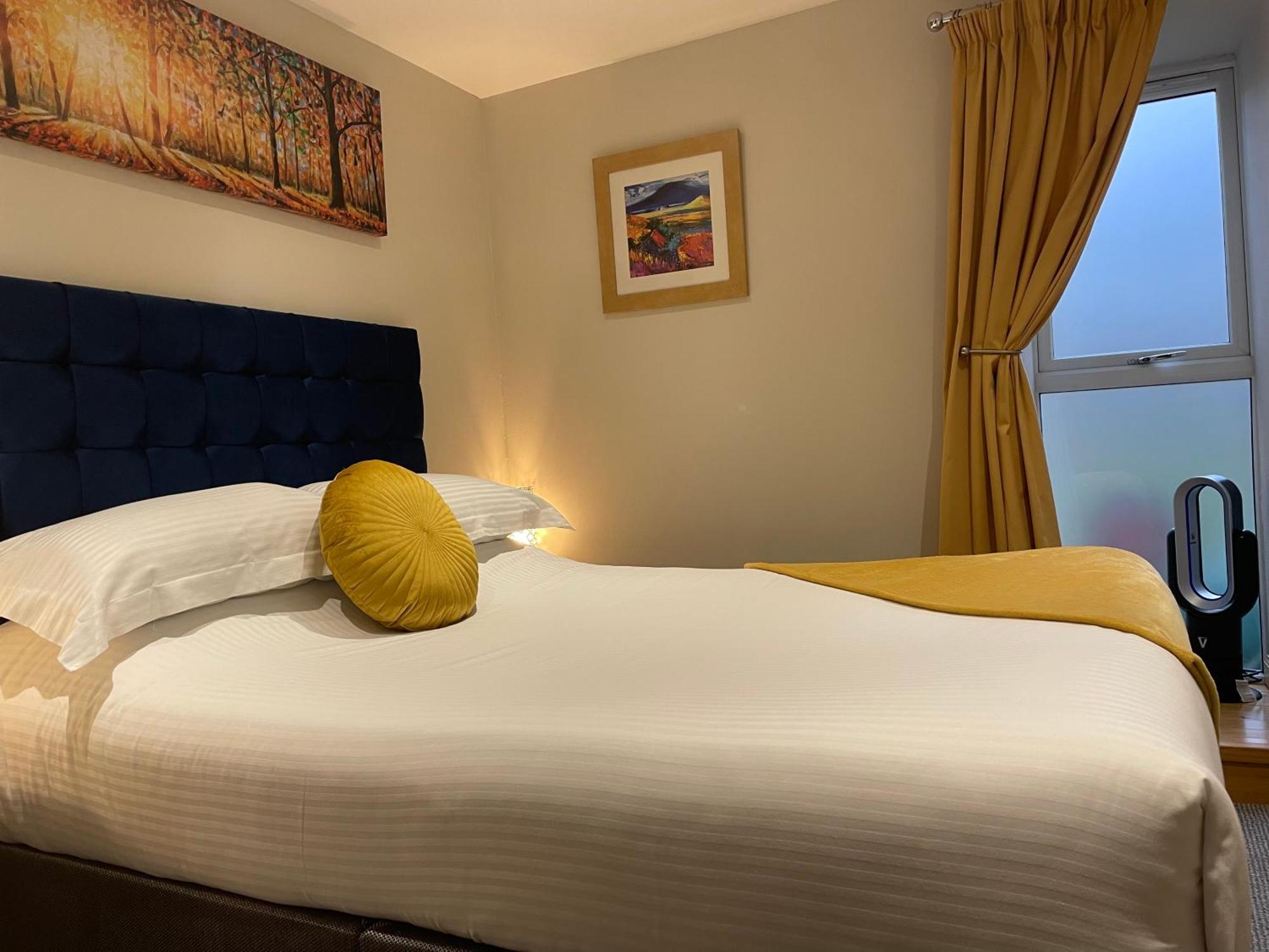 Apartment The Mews 2 Bedroom With Private Parking Oban