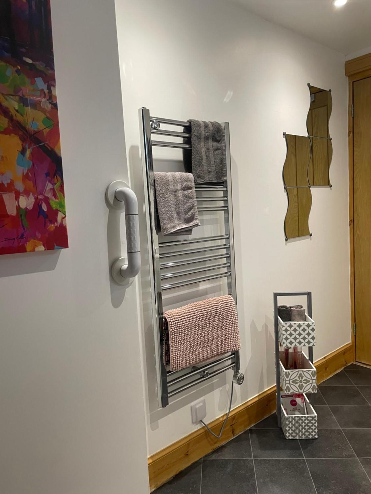 The Mews 2 Bedroom With Private Parking