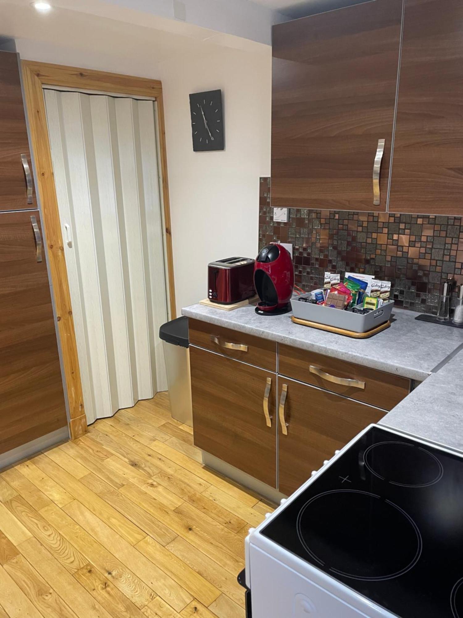 Apartment The Mews 2 Bedroom With Private Parking