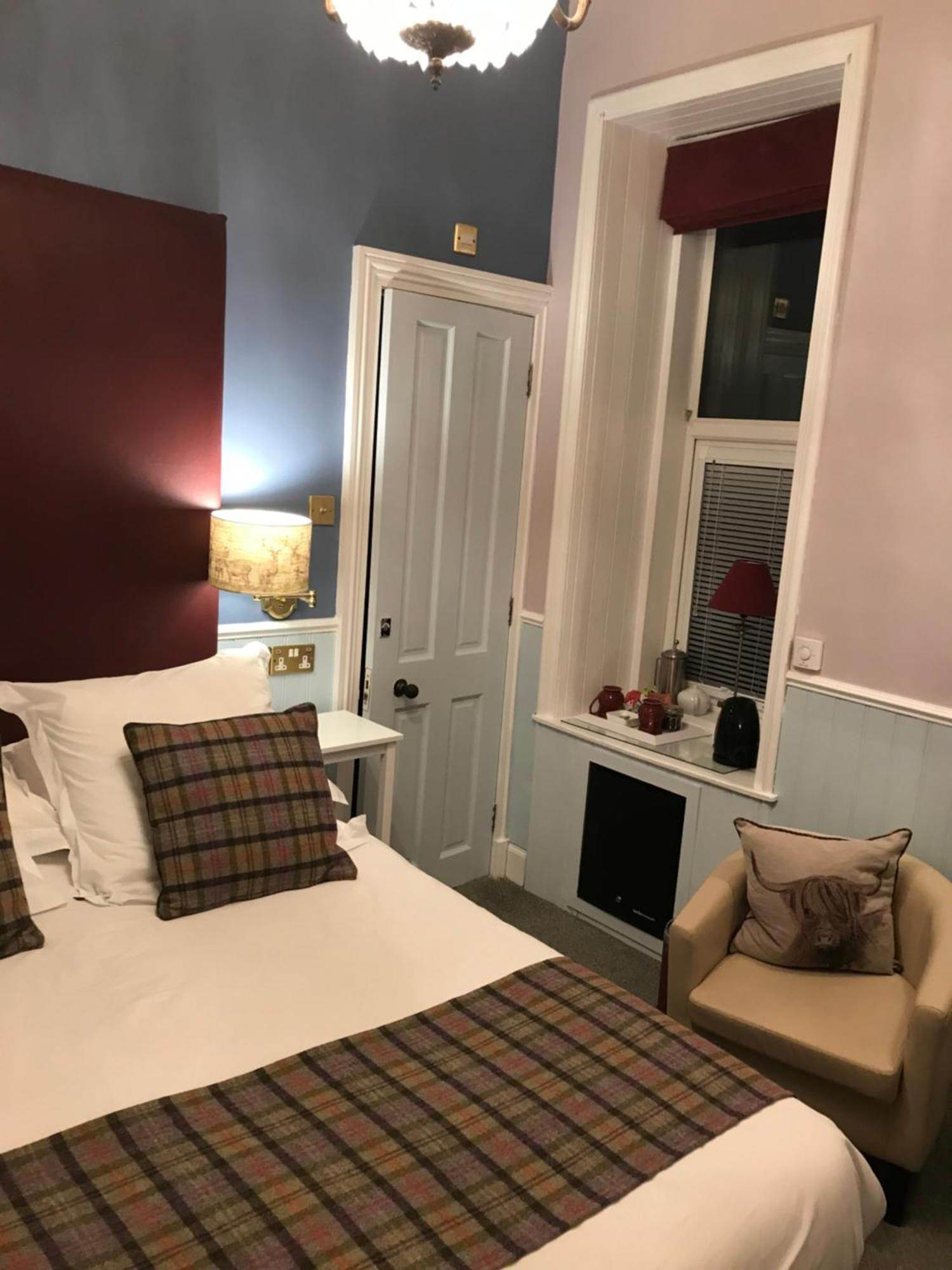 Guest house Blair South