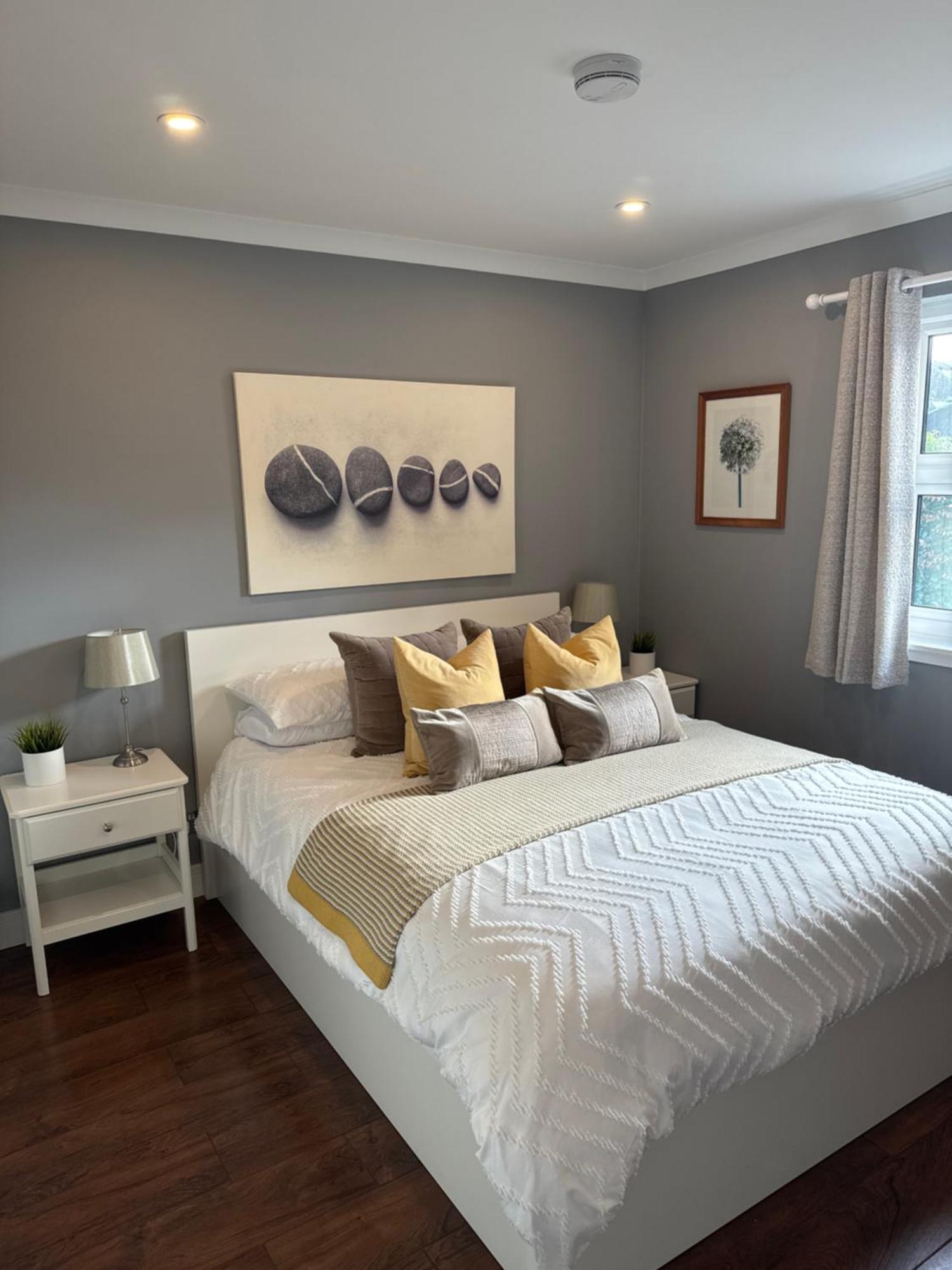 Apartment Holly - 2 X Kingsize Bedrooms With Private Entrance And Free Parking-new Shower *