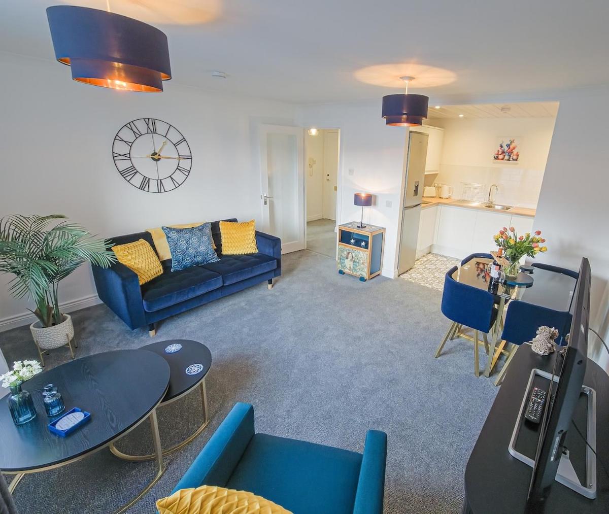 Apartment Kilmartin Court - No3 By The Sea *