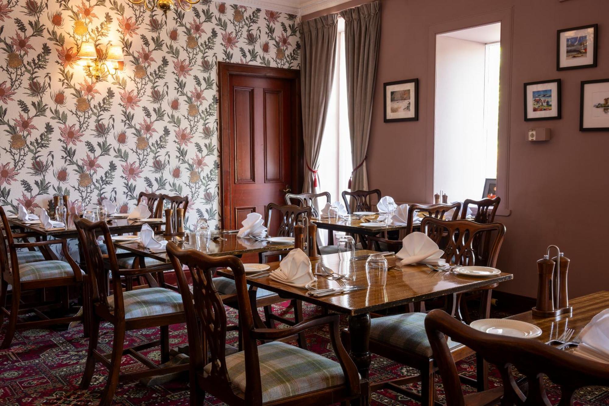 Hotel Knipoch House 4*