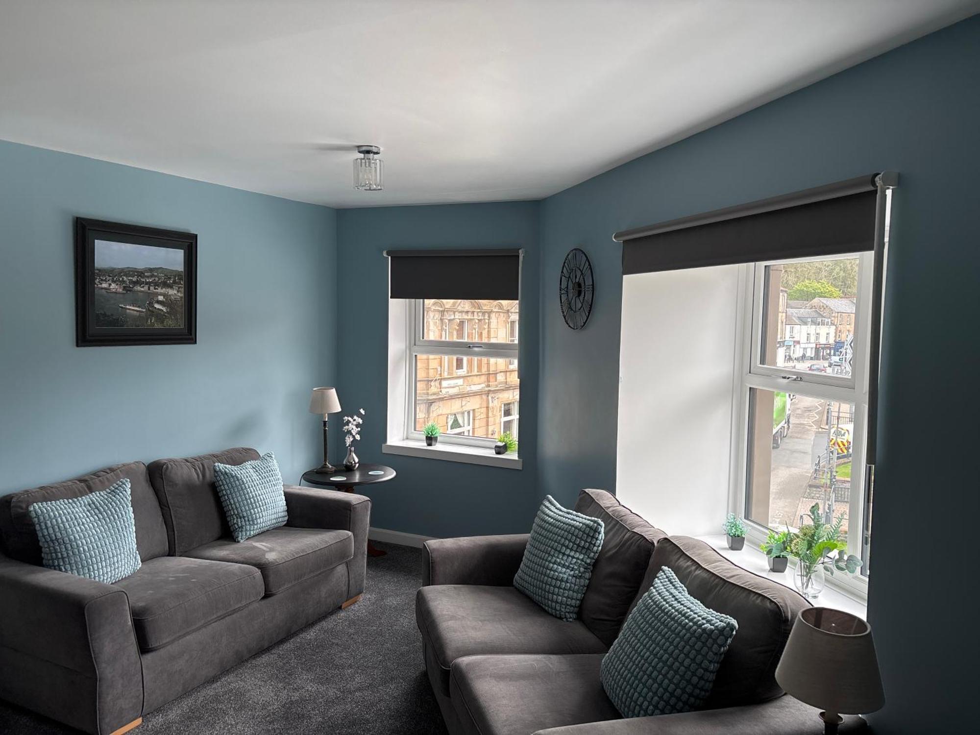 16 Macgregor Court, Apartment