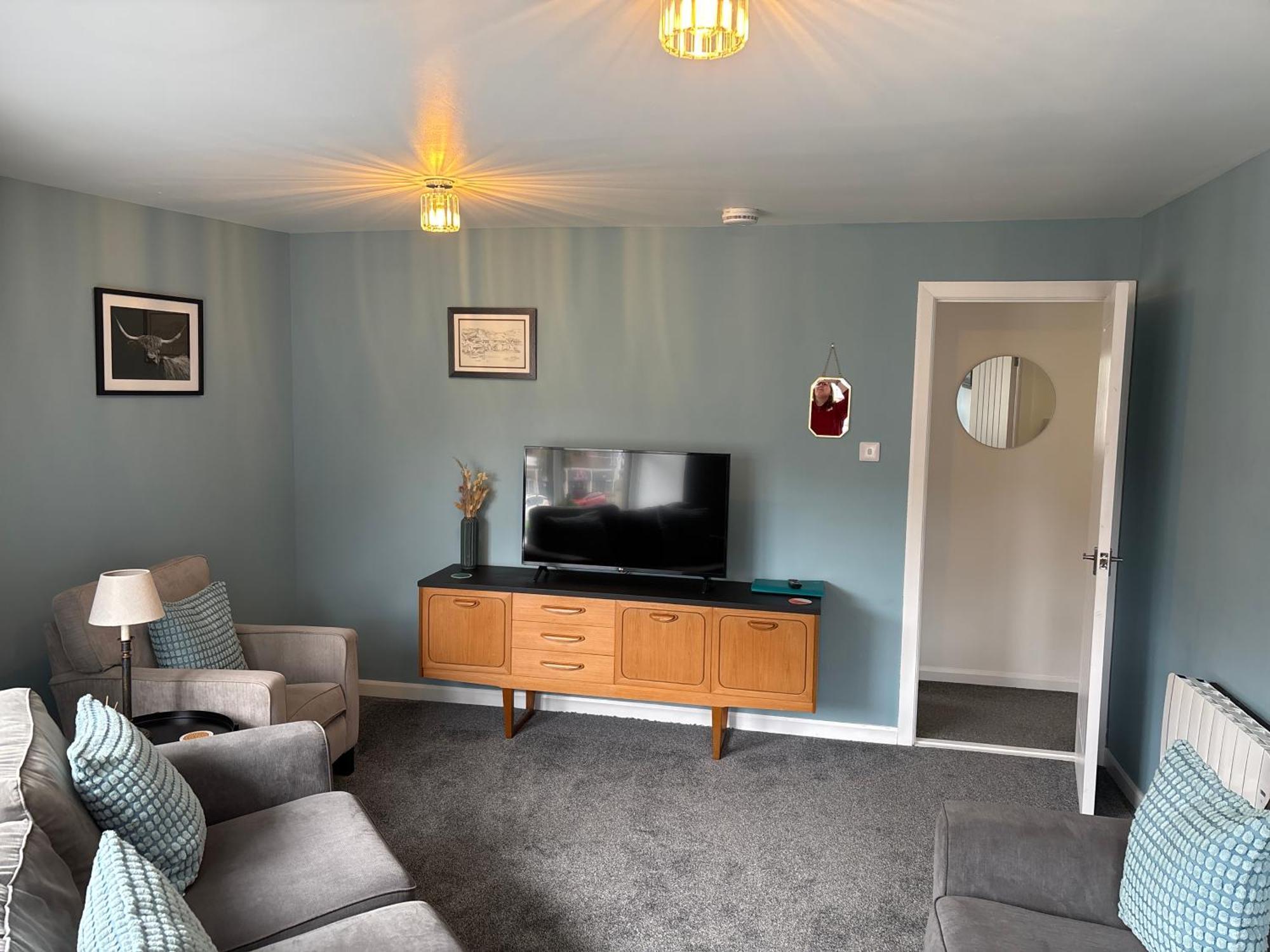 16 Macgregor Court, *
