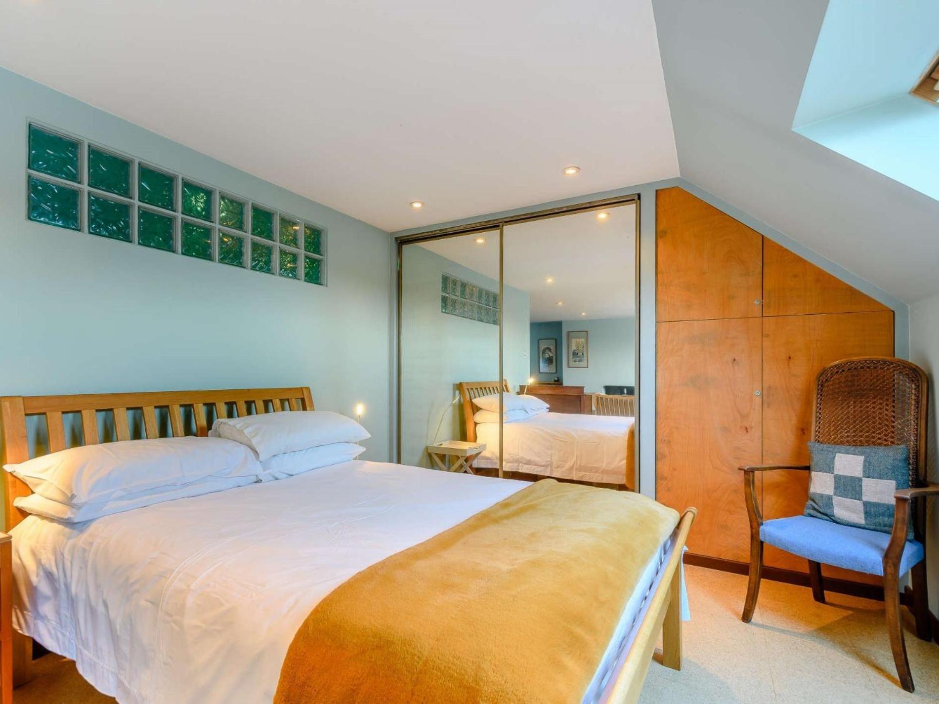 Apartment 3 Bed In 86398 Oban
