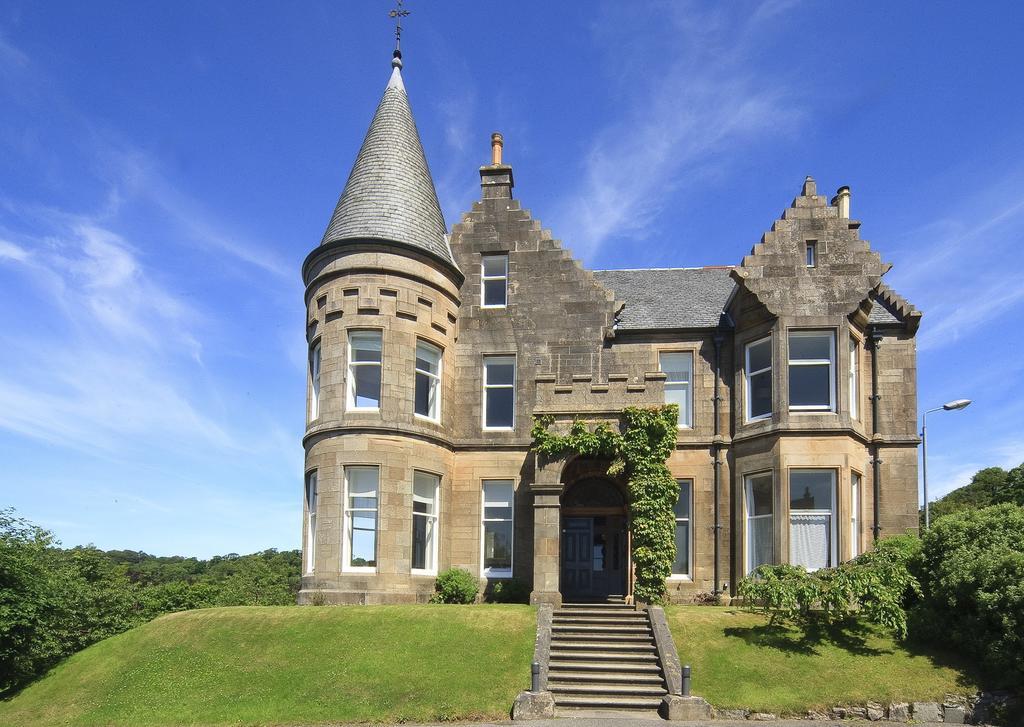 Greystones 4*