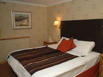 Oyster Connel Hotel