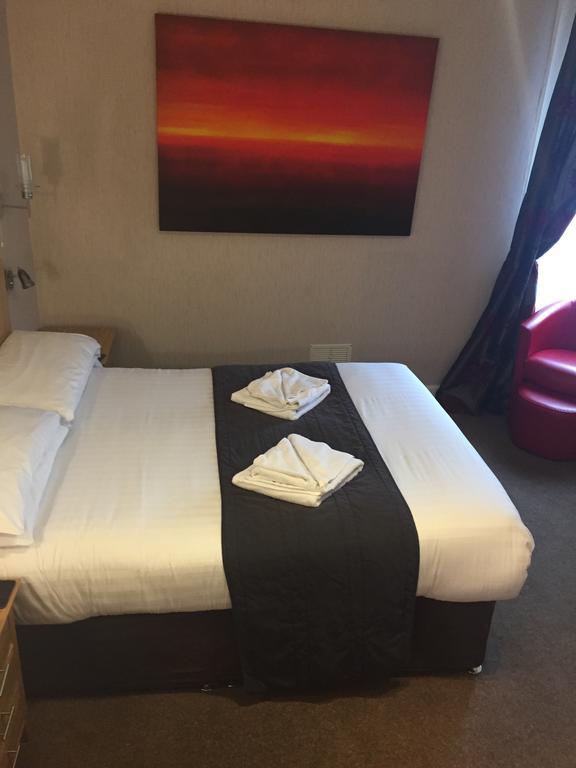 Sutherland House Guest house 3*