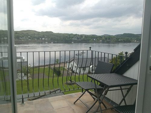 Lochnell Arms Inn
