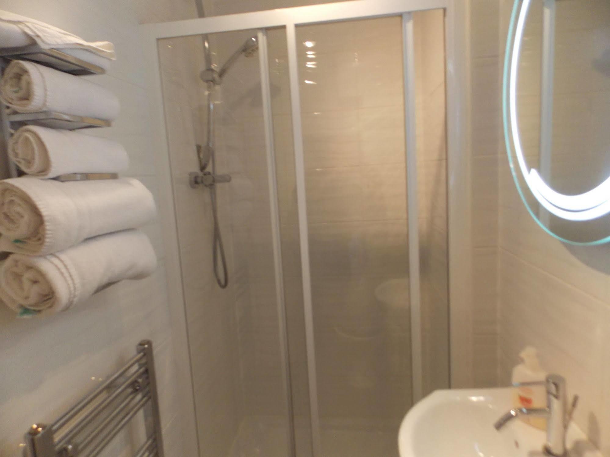 High Cliff Guest house 4*