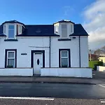 Cosy Detached House In Central Location