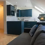 Combie Lane Apartment