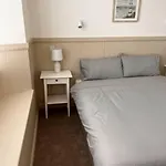 73 George Street. Appartment 2