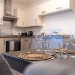 Bowmore Apartment