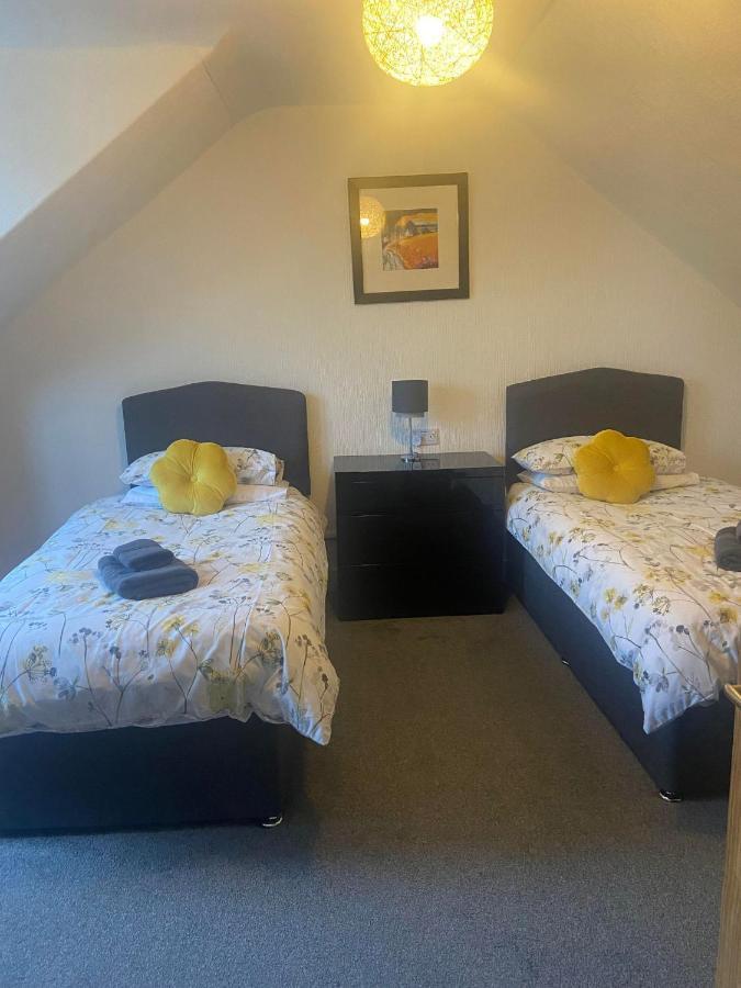 Cosy Detached House In Location *