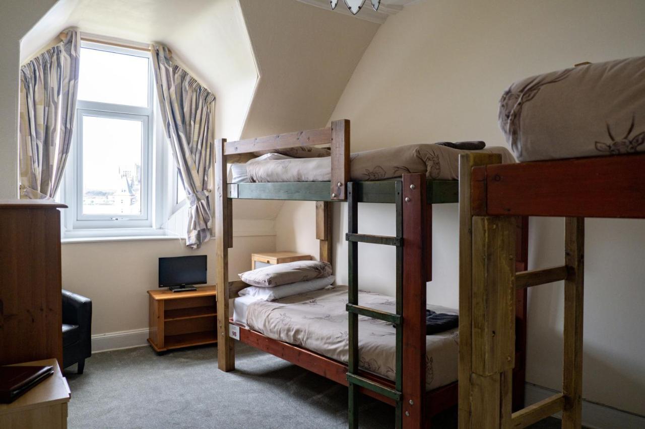 Guest house Corran House
