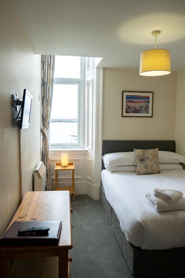 Guest house Corran House