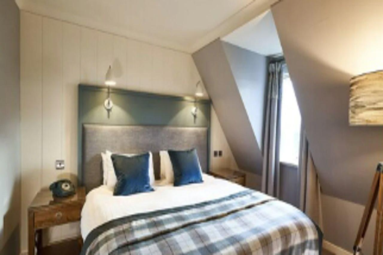 Bay Hotel