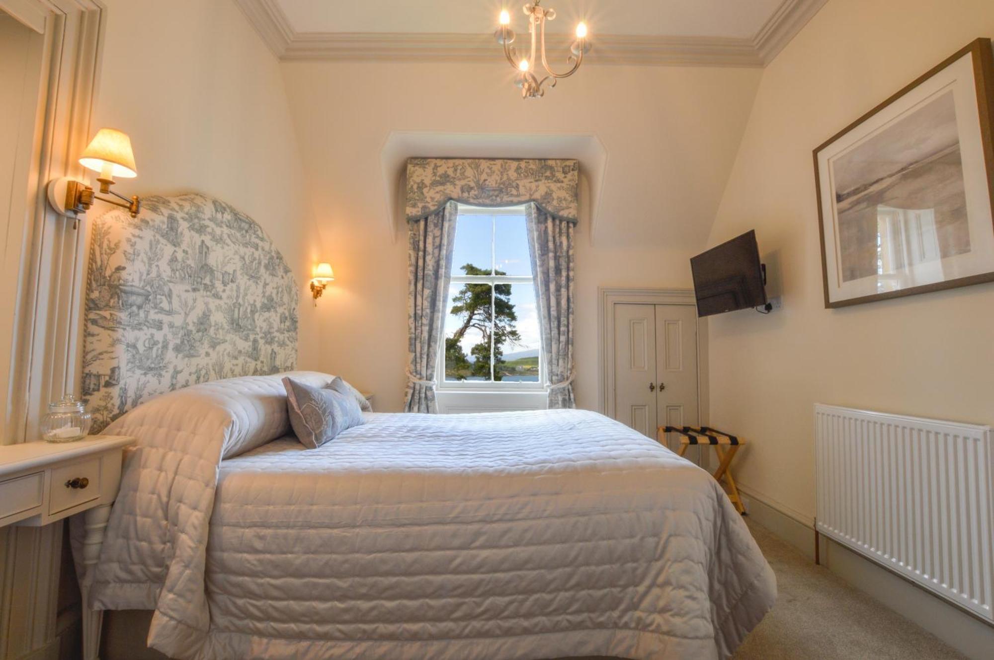 Dungallan Country house