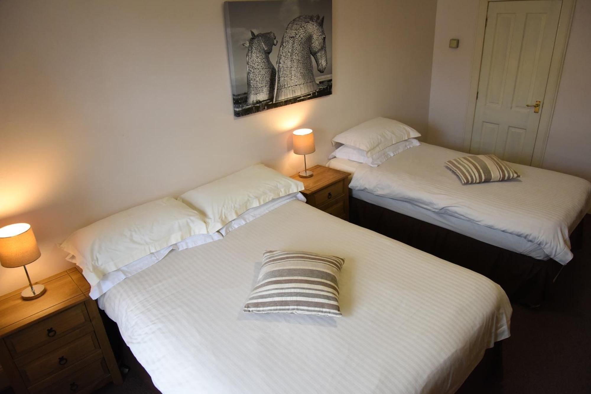Guest house Corran House