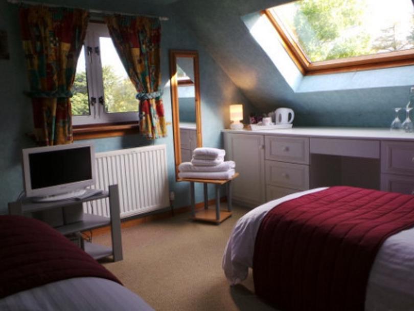 Grove Bed & Breakfast 4*