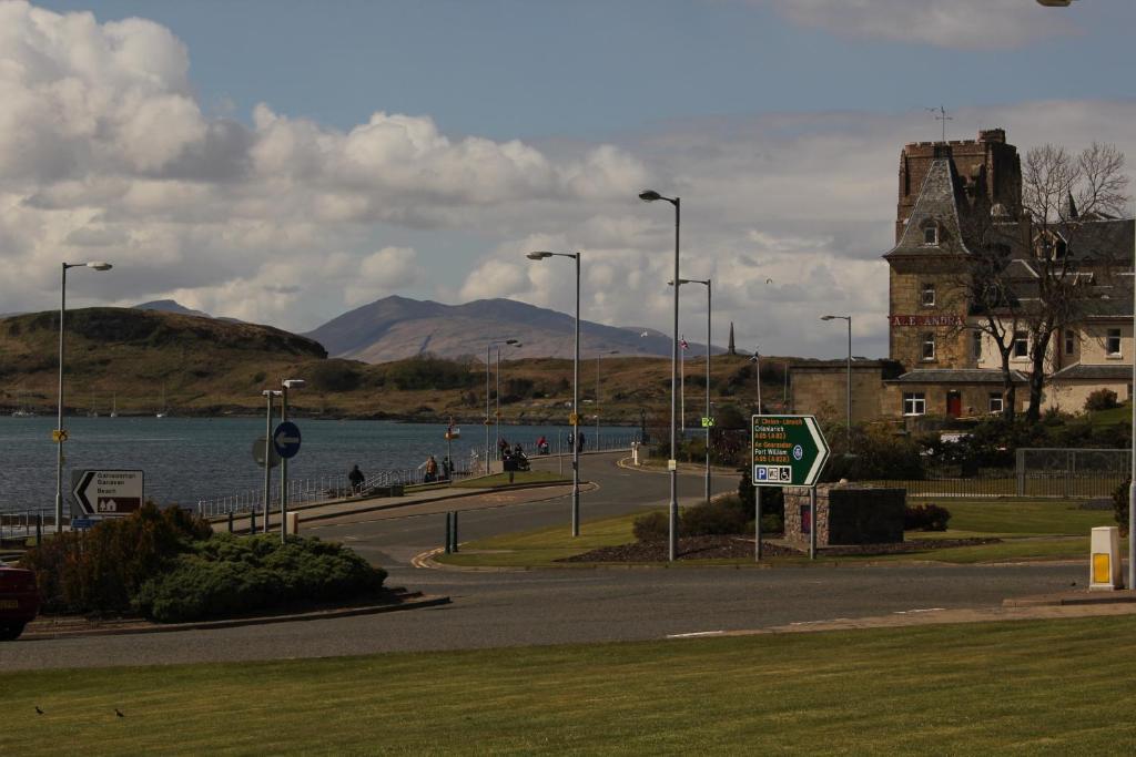 Corran House Guest house 2*