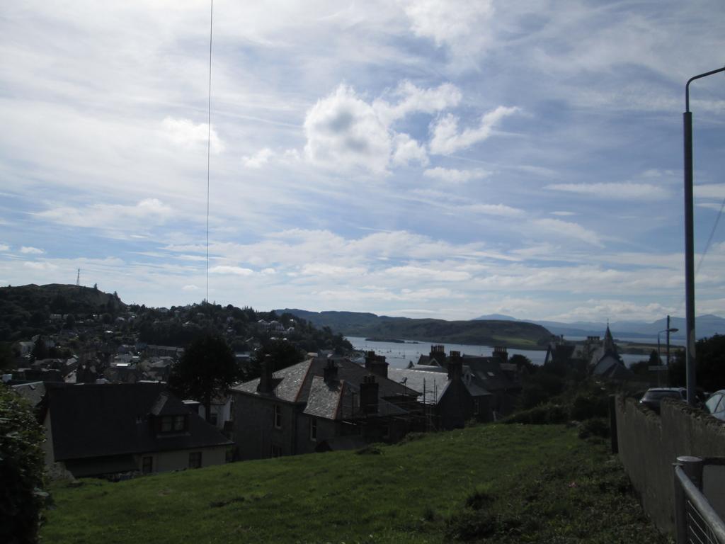 Min Ghari * Oban